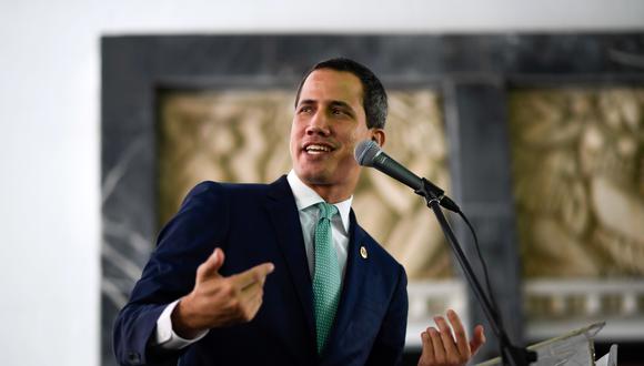 Juan Guaidó dice que no puede hablarse de golpe de Estado contra Evo Morales. Foto: AFP