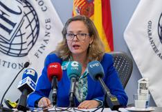 España considera “inaceptables” los aranceles de EE.UU. e insta a negociar