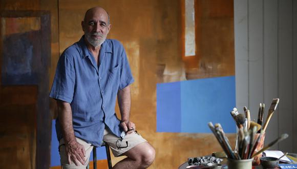 Decantados a lo largo de cuatro años, los ecos vallejianos resuenan con su poderosa percusión en el taller del pintor barranquino Ricardo Wiesse. (Foto: Anthony Niño de Guzmán/ El Comercio)