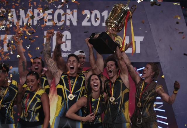 Gracias a Ducelía Echevarría, quien venció a Spheffany Loza,  los 'guerreros’ obtuvieron el trofeo de la temporada 2019 de “Esto es guerra”.  (Foto: GEC)