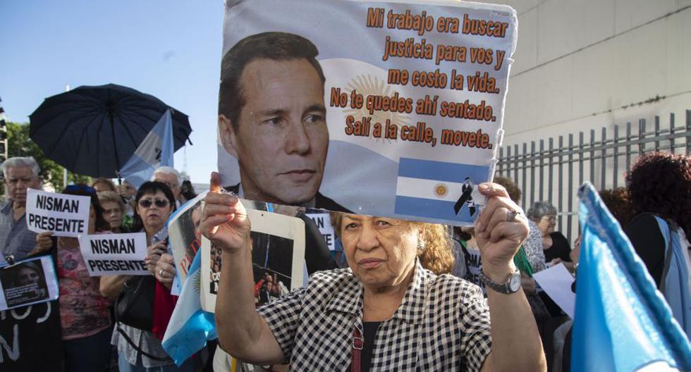 Alberto Nisman fue hallado muerto el 18 de enero del 2015 de un disparo en la cabeza en el baño de su departamento, horas antes de la fecha en que tenía que presentarse en el Congreso para explicar la denuncia que había presentado contra la entonces presidenta Cristina Kirchner. (Foto: AFP)
