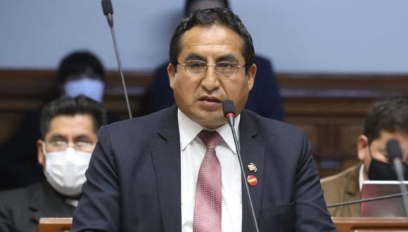 “¿Yo que hago con gente que no va a responder a Huancavelica?”, cuestionó el congresista de Perú Libre, Alfredo Pariona. (Foto: Congreso)