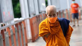 Monjes tailandeses, en primera línea ante el brote del coronavirus