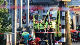 Ámsterdam: Auto atropelló a multitud afuera de estación de tren