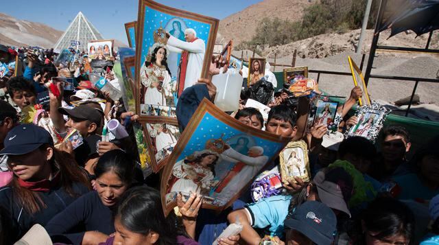 Miles de fieles fueron al encuentro de la Virgen de Chapi  - 4