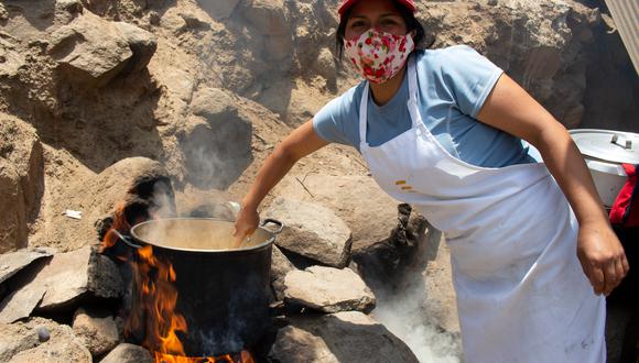 El 22% de las personas que se alimentan a través de las ollas comunes tienen menos de 5 años y el 10% son mayores de 60. (Foto: Difusión)