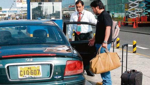 Taxi Green volvió a operar en aeropuerto tras asalto a pasajero