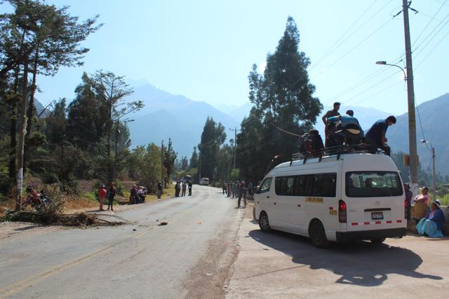 Cusco: pobladores de Urubamba acatan paro de 48 horas [FOTOS] - 3