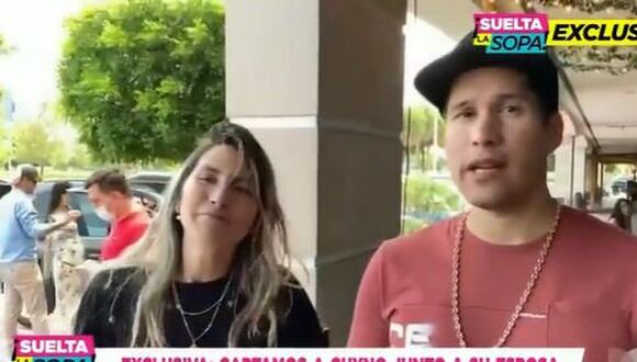 Chyno Miranda y Natasha son captados saliendo de un restaurante en Miami. (Foto: captura de video)