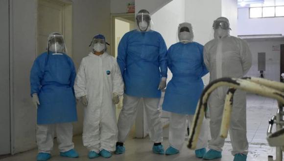 Los trabajadores de la salud tienen problemas de abastecimiento de equipos de protección personal (EPP). (Foto: EPP, via BBC Mundo)