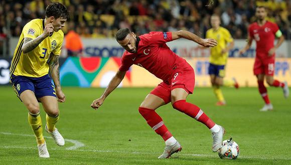 Suecia iba ganando 2-0, pero Turquía, a base de esfuerzo, logró empatar el marcador en el minuto 88'. Y en tiempo adicional revirtió el resultado en condición de visitante. (Foto: AFP)