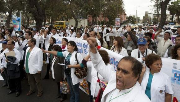 Minsa declaró improcedente huelga de obstetras y dentistas