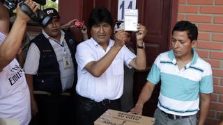 Bolivia: Morales votó y destacó el masivo voto en el exterior