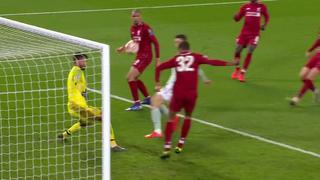 Liverpool vs. Bayern Múnich: la providencial atajada con el pecho de Alisson | VIDEO