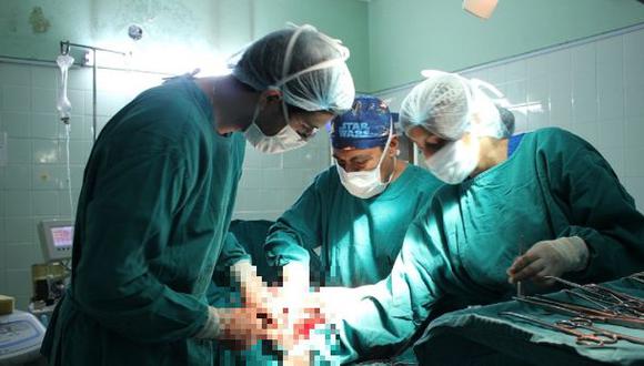 Ayacucho: médicos retiran tumor de 6 kilos a mujer
