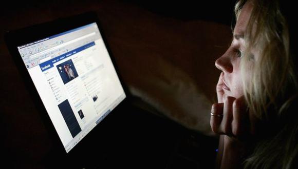 Facebook prueba un mecanismo para que las personas puedan enviar fotos de desnudos sin riesgos. (Foto: Getty Images)