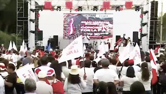 Con pancartas y carteles exhortan al resto de la ciudadanía a hacer protestas, pero en forma pacífica. (Foto: Canal N)