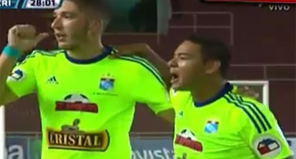 A los 28 minutos, Alfredo Ramúa sorprendió a todos y puso el 1-0 de Sporting Cristal ante Melgar en el Monumental de la UNSA. Tremendo golazo del paraguayo (Foto: YouTube)