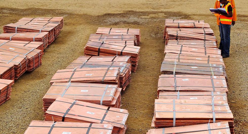 Copper price falls on weak Chinese data and tough tone from the Fed