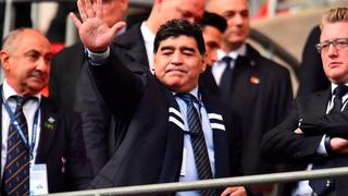 Maradona vio el Tottenham-Liverpool y fue ovacionado en Wembley