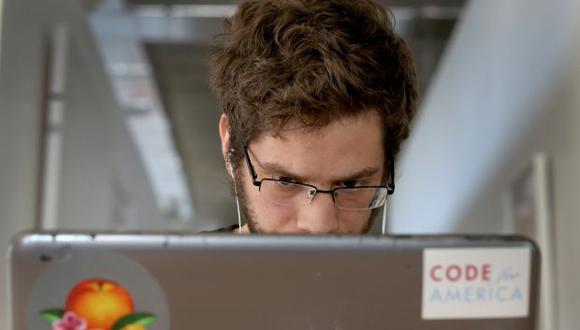 En algunas ocasiones, acceder a cuentas de fallecidos podría traer más problemas que alivios. (Foto: AFP)