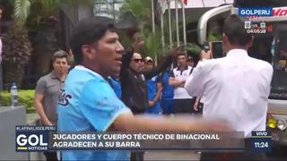 Alianza Lima vs. Binacional: Roberto Mosquera hizo reverencia a hinchas del ‘Poderoso del Sur’ que llegaron a concentración [VIDEO]