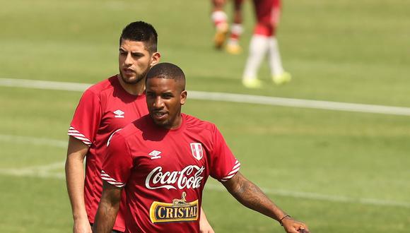 "Jefferson Farfán se ganó su vuelta a la selección peruana porque en algunos existe la esperanza de que sea el mismo fue antes de su lesión", dice Mario Fernández.