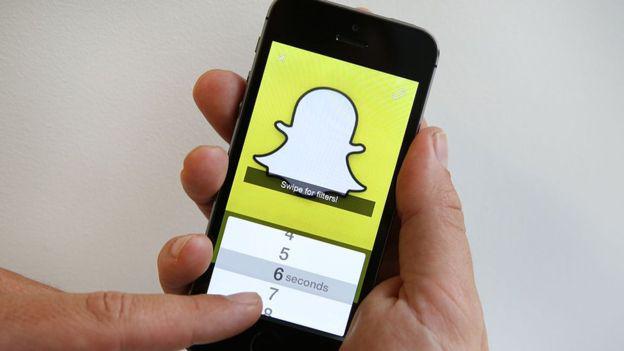 En Snapchat, los participantes pueden usar filtros durante la videollamada. (Foto: Snapchat)
