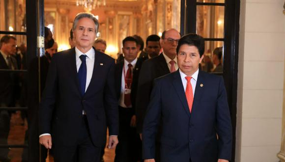 Foto de archivo en la que se ve al presidente peruano (a la derecha de la imagen), Pedro Castillo, junto con el secretario de Estado de los Estados Unidos de América, Antony Blinken (a la izquierda) | Foto: Presidencia Perú