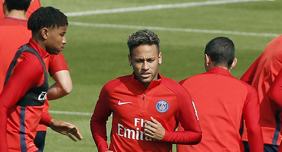 Este viernes se confirmó la mejor noticia para el PSG y Neymar, quien se alista para su esperado debut en su nuevo club. (Foto: EFE)
