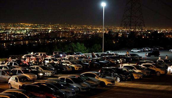 El autocinema podría volver a la vida para mantener las medidas dictadas por el gobierno. (Imagen referencial / AFP).