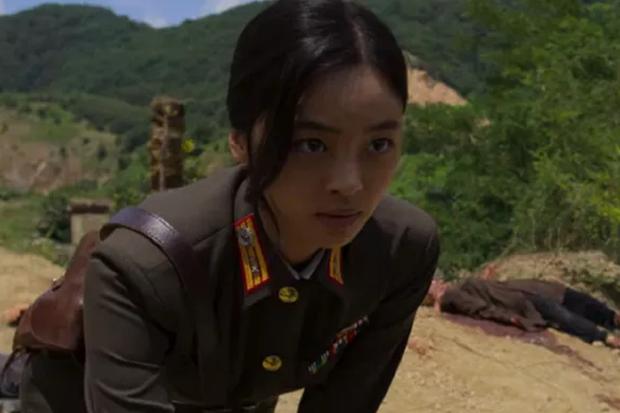 Jeong So Ri como Han Jung-Hee en la película "Sumidero" (Imagen: Netflix)