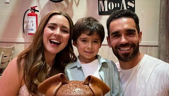 Ariadne Díaz y Marcus Ornellas festejando el sexto cumpleaños de su hijo Diego (Foto: Ariadne Díaz / instagram)