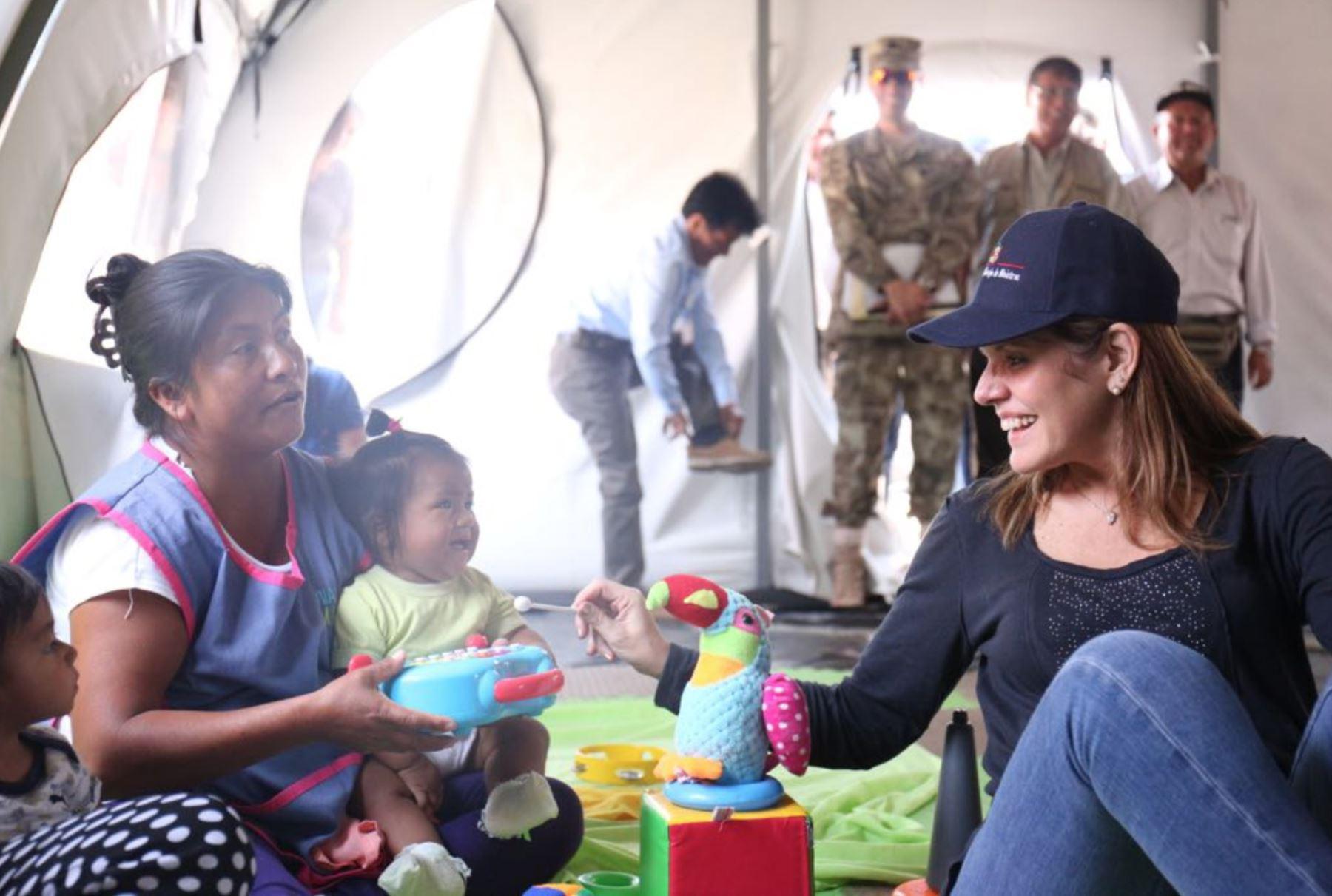 Mercedes Aráoz inspeccionó las obras de reconstrucción en Piura, a raíz de los desastres causados por el fenómeno El Niño.