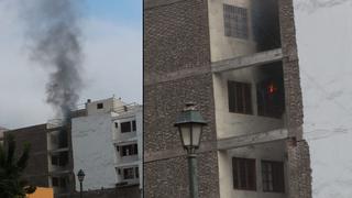 Incendio afectó edificio del centro histórico de Lima [FOTOS]