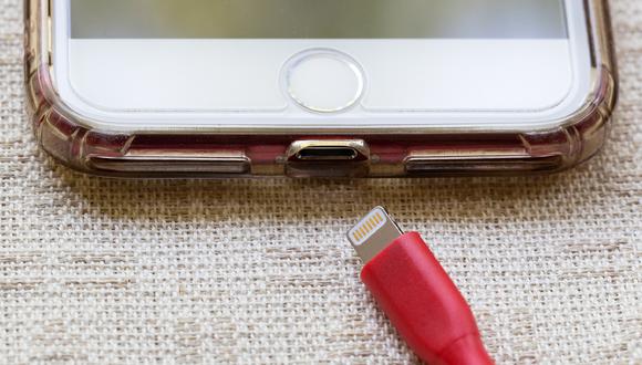 Conoce la forma rápida para limpiar el puerto de carga de tu iPhone. (Foto: Pixabay)