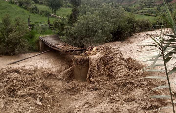 Intensas lluvias: el aumento del caudal del río Cajas causó estragos en las vías situadas en la provincia liberteña de Pataz, cerca al distrito de Tayabamba. (Foto: cortesía)