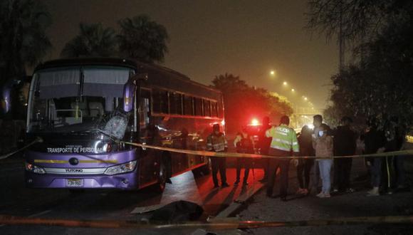 El accidente ocurrió en la madrugada del miércoles en la avenida Néstor Gambeta | Foto: Joel Alonzo / @photo.gec