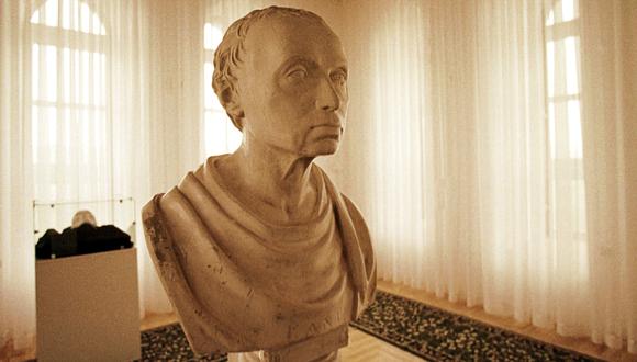 Busto del filósofo alemán Immanuel Kant en su museo en el enclave ruso de Kaliningrado.
