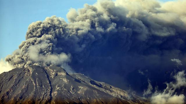 Volcán Calbuco registra tercera erupción y ordenan evacuación - 2