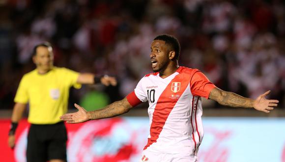 Perú vs. Costa Rica: la bronca de la banca nacional tras penal no cobrado a Farfán. (Foto: Reuters)