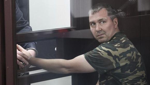 Alexander Popov, el hombre en Rusia acusado de matar a una mujer estadounidense, en el tribunal en Gorodets, Rusia. (Foto: AP /Roman Yarovitsyn).