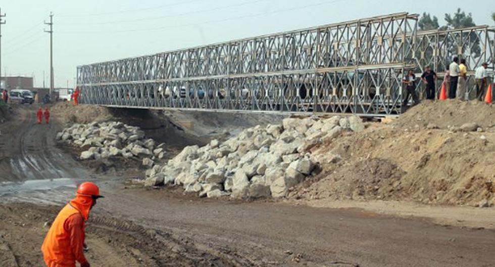 Ponen en funcionamiento puente Bailey sobre río Huaycoloro.(Foto: Andina)