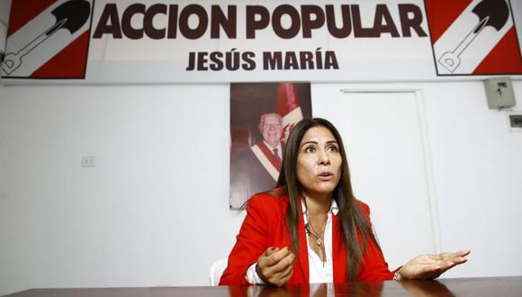 "Yo pertenezco a Acción Popular, yo no estoy dividida en ninguna de las tres [facciones]", afirmó Mónica Saavedra. (Foto: Allen Quintana/ El Comercio)