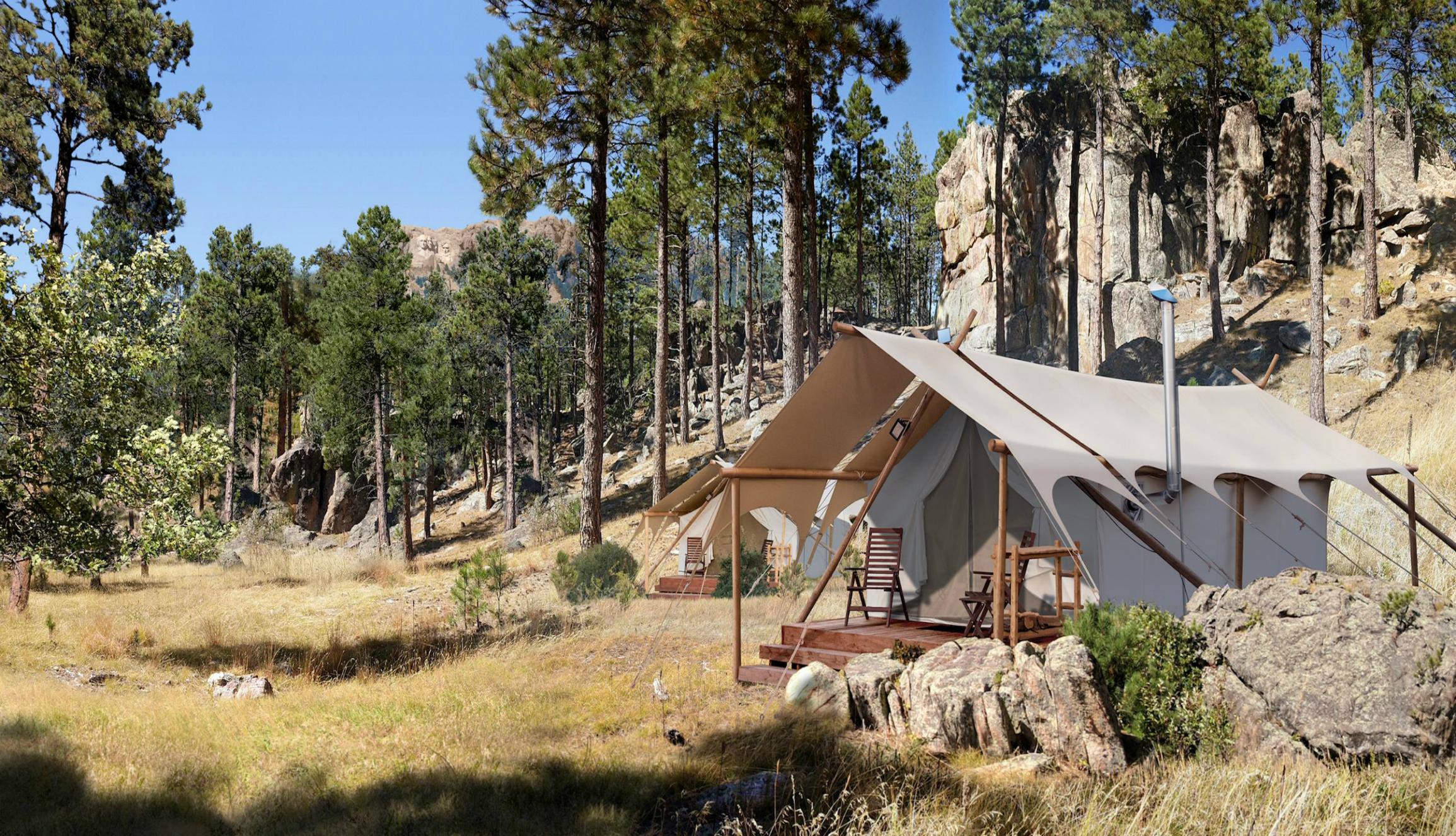 4. Estados Unidos: Under canvas, Dakota del Sur: Situado en la que fuera una zona de extracción de oro, este alojamiento posee las mejores vistas de uno de los emblemas del país: el Monte Rushmore, la montaña de granito tallada con los rostos de cuatro expresidentes. También se organizan excursiones por Black Hills.   Foto: Facebook: Under Canvas