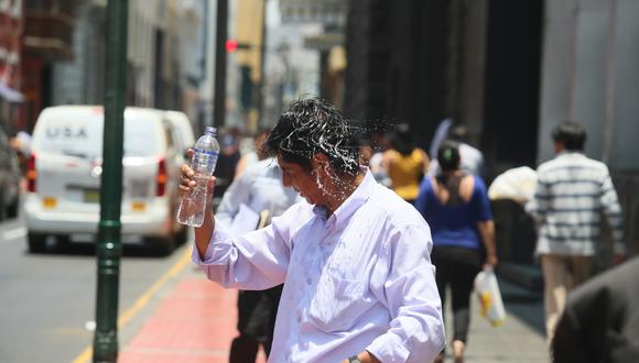 Esta semana los termómetros de la capital alcanzaron los 30°C. Descubra en el siguiente interactivo qué temperaturas se han registrado en los últimos 40 veranos de Lima. (Archivo El Comercio)