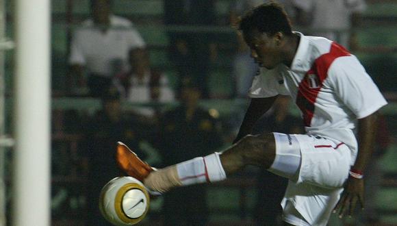 Andrés  Mendoza se retiró del fútbol en el 2014, con la camiseta del Alianza Universidad. (Foto: Richard Hirano)