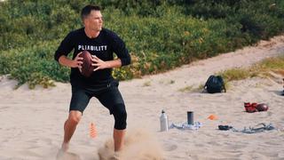 Coronavirus en Estados Unidos: encuentran a Tom Brady haciendo ejercicio en parque cerrado