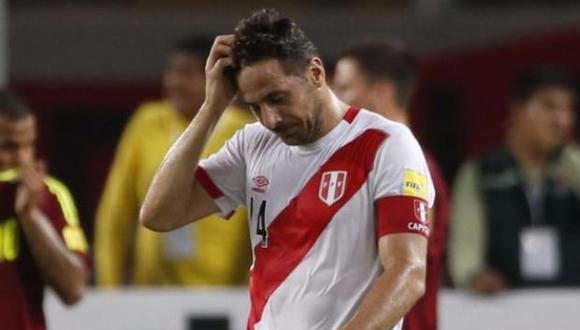 Claudio Pizarro guardaba la esperanza de acudir al Mundial Rusia 2018 con la selección peruana. Sin embargo, sus constantes lesiones y baja efectividad goleadora impidieron que cumpliera su anhelo. (Foto: AFP)