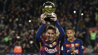 Lionel Messi presentó su quinto Balón de Oro en el Camp Nou